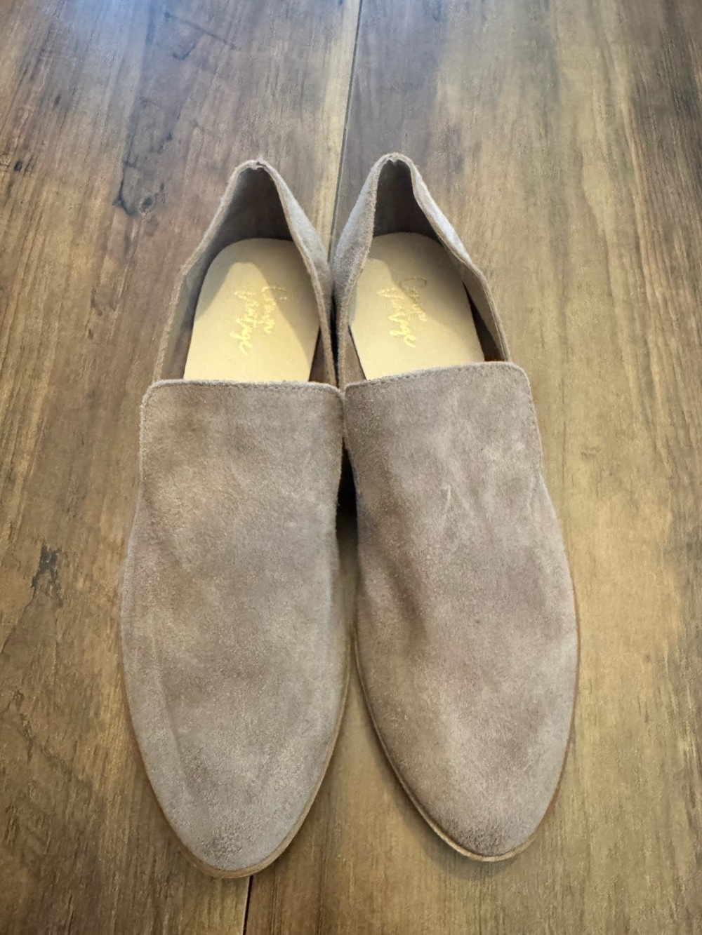 Crown Vintage Women’s Loafer Work Causal Shoe New without Tags Size 8 Brown Tan